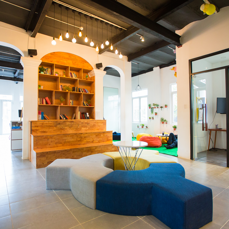 Working Center slider img - 04